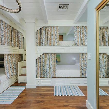 Smart Solution - Individual Private Bed-Pods In Gorgeous Shared Space - Women Only Dorm In Room 5 - Coed House - Full-Sized Mattresses In Individual Pods - With Built-In Private Storage - Gorgeous Shared Room - Affordable Luxury - Sparrow House Phoenix Eksteriør billede