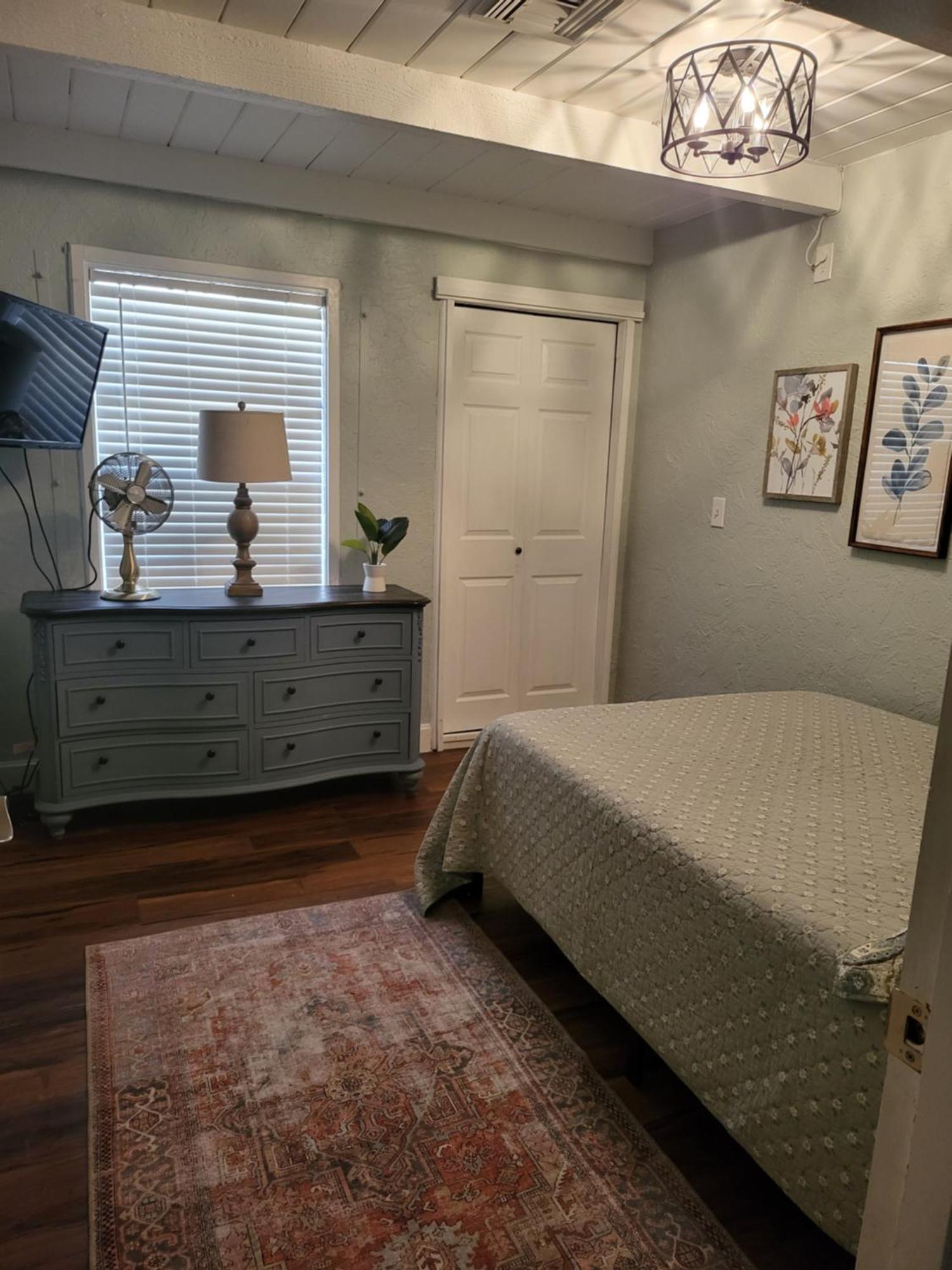 Smart Solution - Individual Private Bed-Pods In Gorgeous Shared Space - Women Only Dorm In Room 5 - Coed House - Full-Sized Mattresses In Individual Pods - With Built-In Private Storage - Gorgeous Shared Room - Affordable Luxury - Sparrow House Phoenix Eksteriør billede